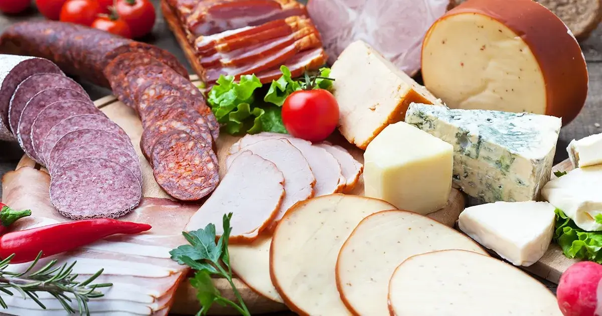 Topinguri carne si branzeturi Topinguri carne si branzeturi